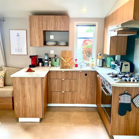 Mobil Home Excellence 6 Personnes Au Camping Mer Et Soleil, Saint George D'Oleron Les Sables Vignier Exterior photo